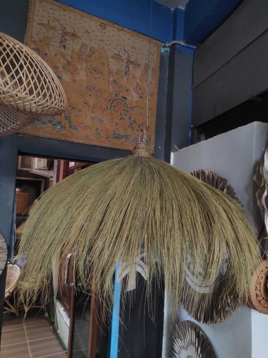 Kap lampu gantung jerami handmade berbentuk payung tradisional dari serat alami