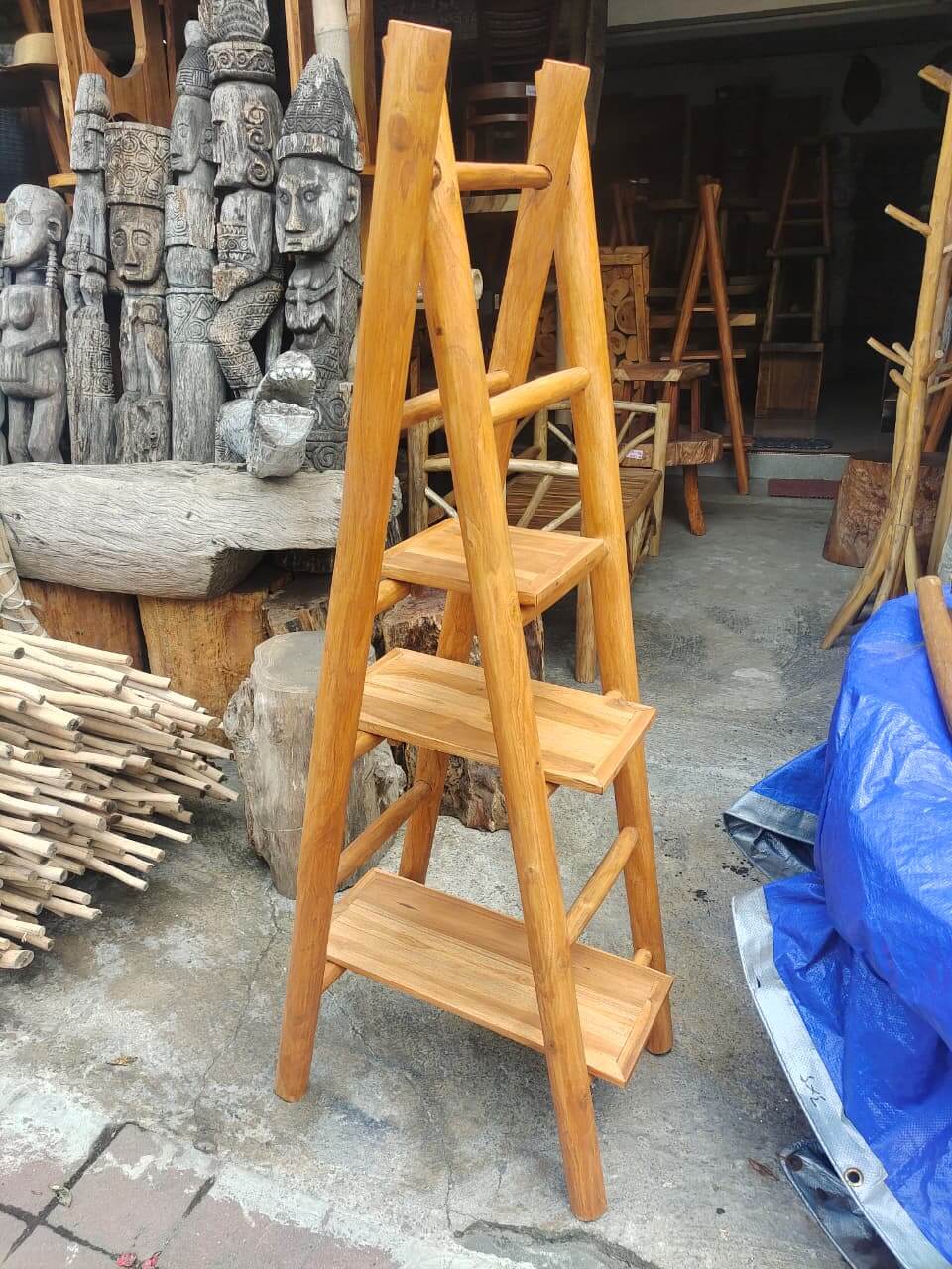 Multipurpose wooden ladder shelf with an aesthetic and sturdy design for home decoration