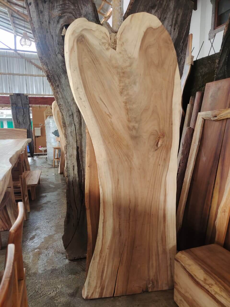 Natural Wood Planks 70 – 90 x 240 cm