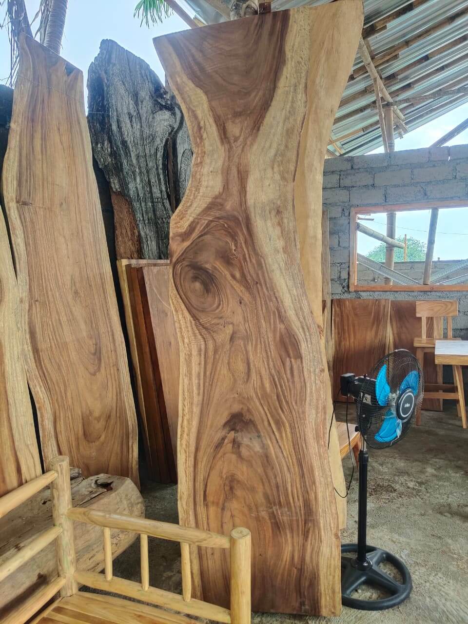 Papan Kayu Alami 256 x 62 x 9 cm