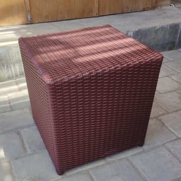 Stool Rotan Sintesis